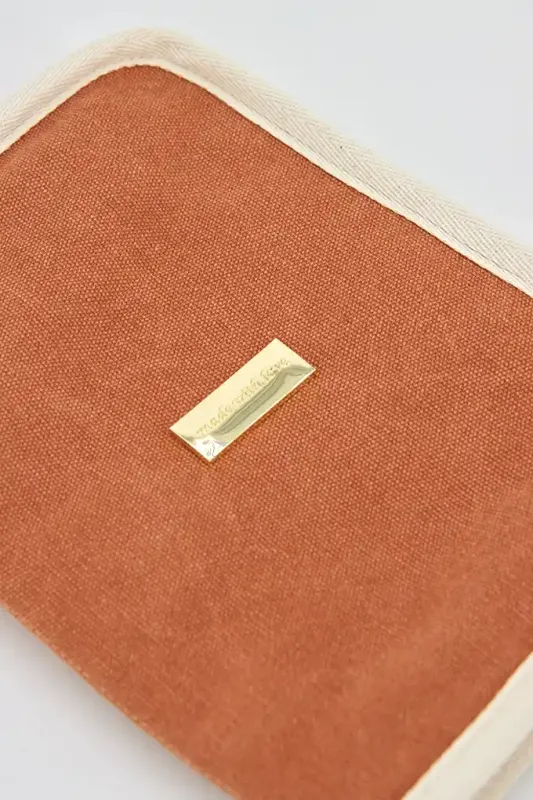 Porta-Documentos de Tecido "Made with Love" gallery image Porta-Documentos de Tecido "Made with Love"