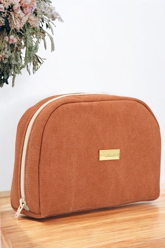 Necessaire de Tecido "Made with Love" gallery image Necessaire de Tecido "Made with Love"