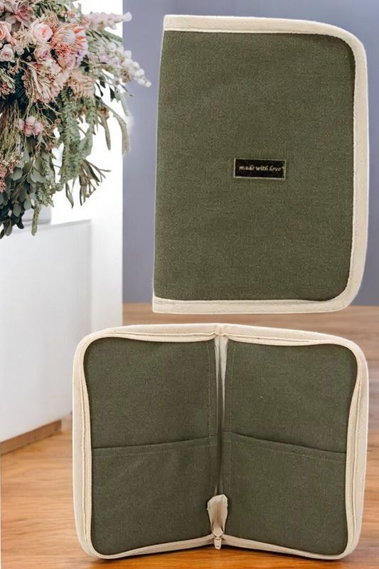 Porta-Documentos de Tecido "Made with Love" gallery image Porta-Documentos de Tecido "Made with Love"