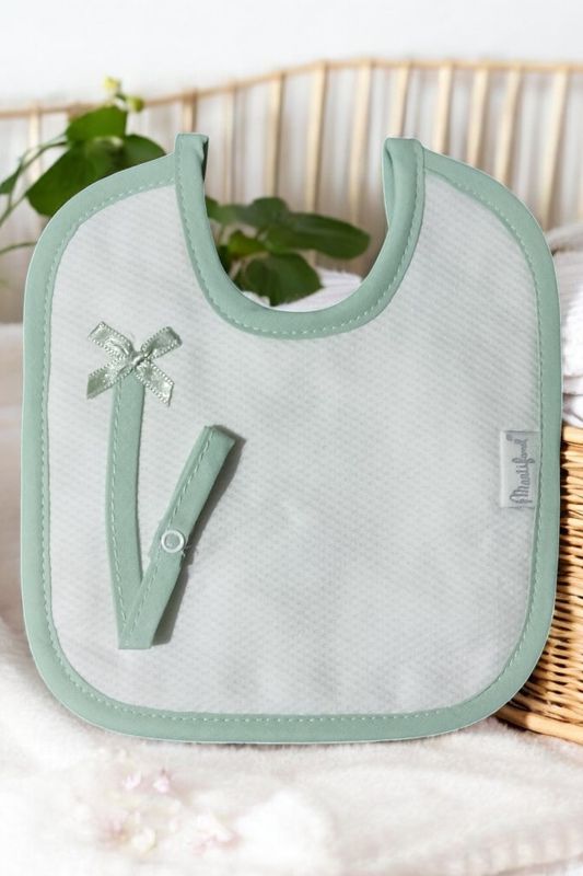 Babetes com porta-chupeta – Piquet e felpo gallery image Babetes com porta-chupeta – Piquet e felpo