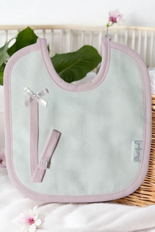 Babetes com porta-chupeta – Piquet e felpo gallery image Babetes com porta-chupeta – Piquet e felpo