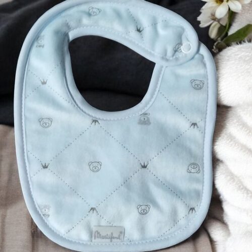 ​Babetes em tecido laminado – Aplicações estampadas