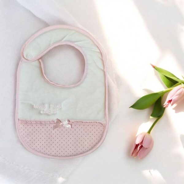 Babetes plastificadas em algodão – Bordadas e estampadas gallery image Babetes plastificadas em algodão – Bordadas e estampadas