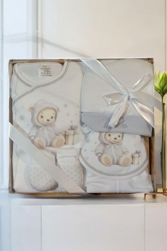 Conjunto bebé recém-nascido com carda 5 peças gallery image Conjunto bebé recém-nascido com carda 5 peças