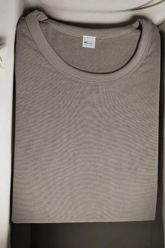 Camisola Térmica Sem Costura para Homem – Tamanho M gallery image Camisola Térmica Sem Costura para Homem – Tamanho M