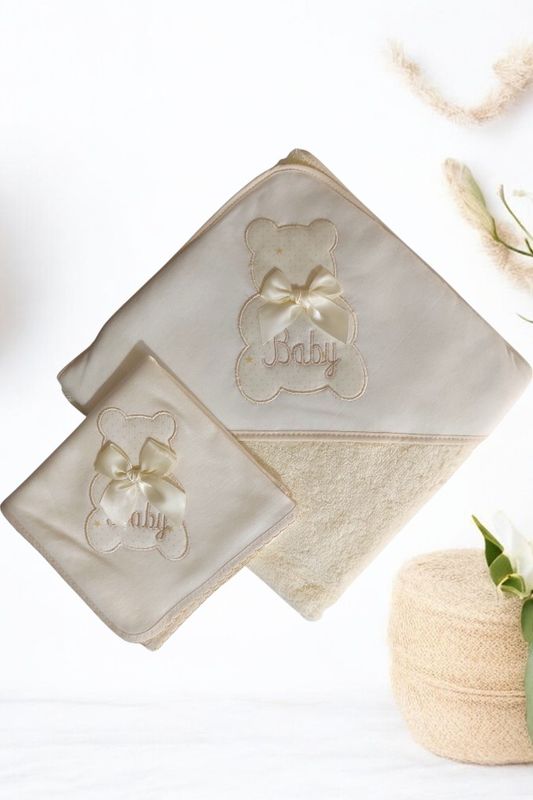 Conjunto Toalha e Fralda Bordada - Baby gallery image Conjunto Toalha e Fralda Bordada - Baby