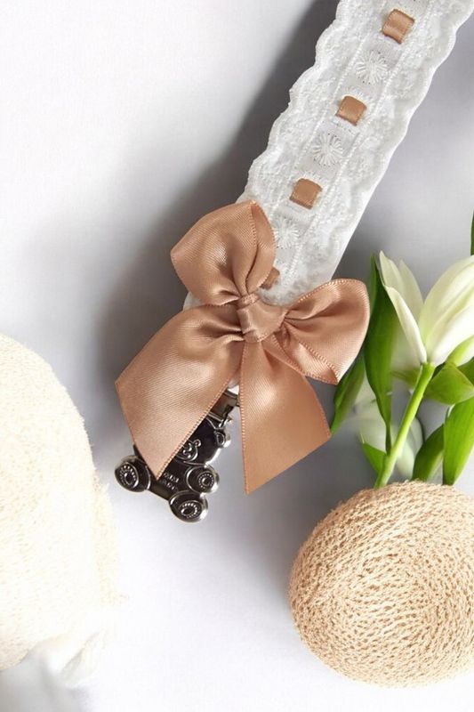 Porta-Chupeta Clássico com Laço gallery image Porta-Chupeta Clássico com Laço