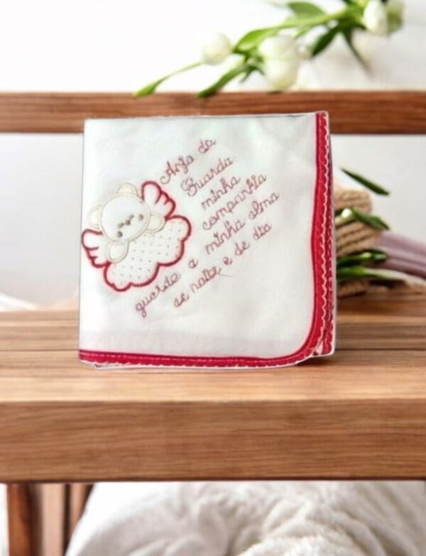 Fralda de algodão com frase bordada gallery image Fralda de algodão com frase bordada