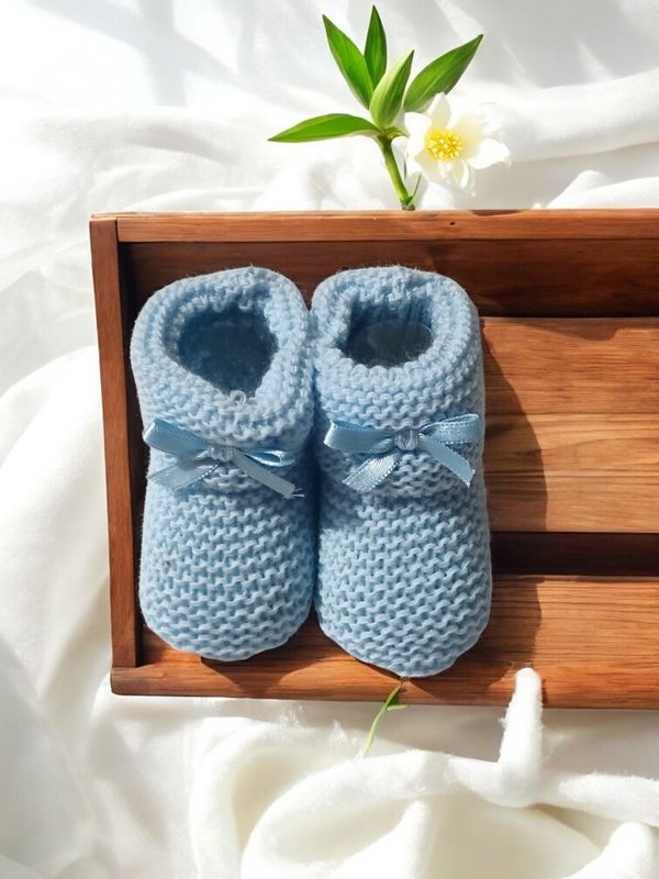 Carapins para bebé estilo botinha com laço gallery image Carapins para bebé estilo botinha com laço