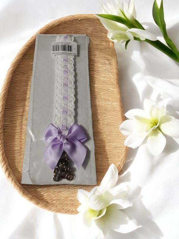 Porta-Chupeta Clássico com Laço gallery image Porta-Chupeta Clássico com Laço