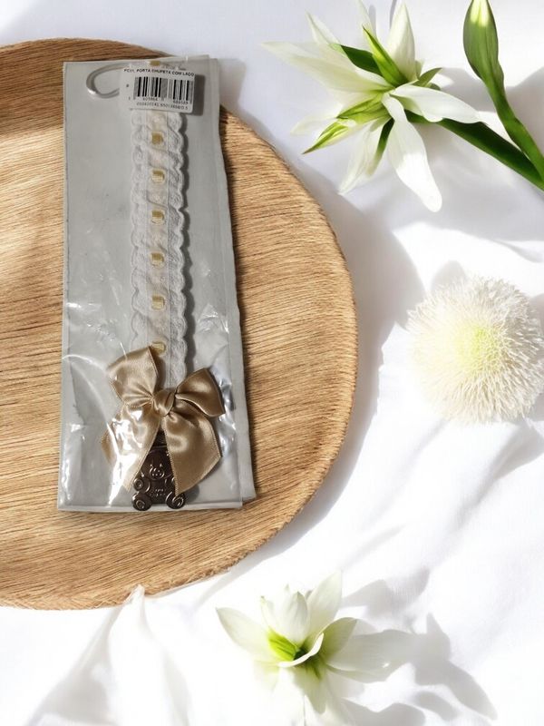 Porta-Chupeta Clássico com Laço gallery image Porta-Chupeta Clássico com Laço