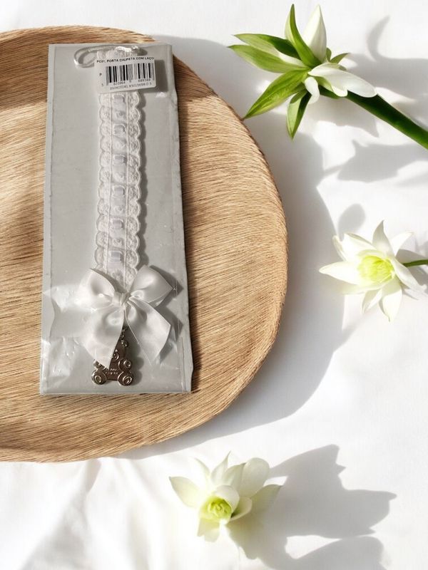 Porta-Chupeta Clássico com Laço gallery image Porta-Chupeta Clássico com Laço