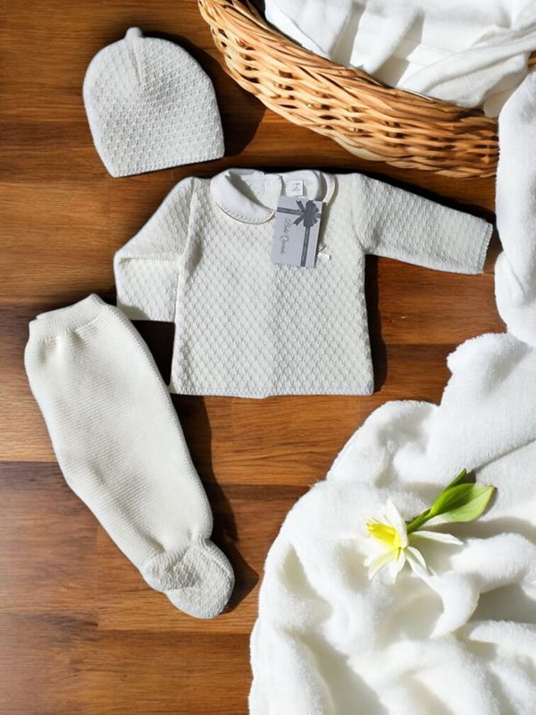 Conjunto de bebé em malha com 3 peças - Unissexo gallery image Conjunto de bebé em malha com 3 peças - Unissexo