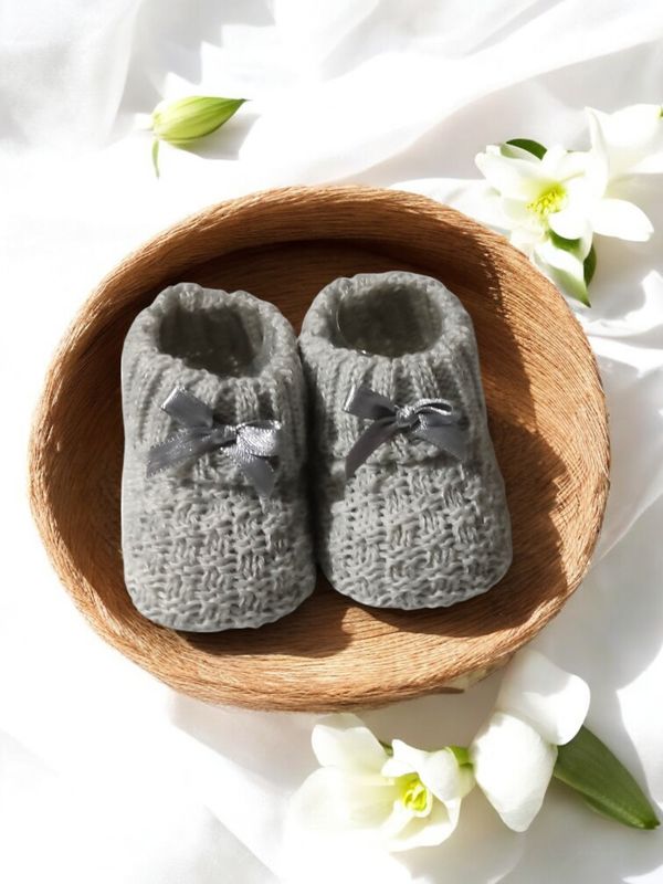 Carapins com laço para bebé gallery image Carapins com laço para bebé