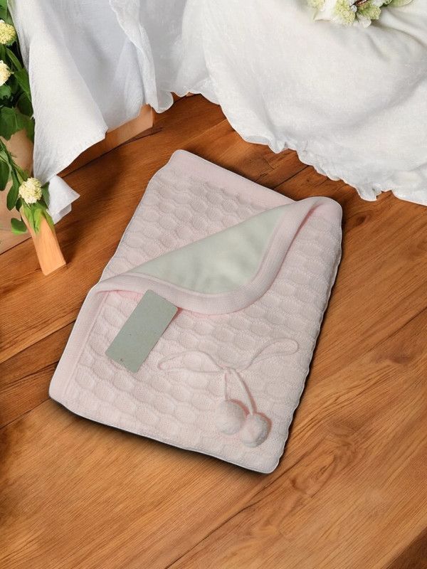 Manta de bebé forrada - Quente e aconchegante gallery image Manta de bebé forrada - Quente e aconchegante