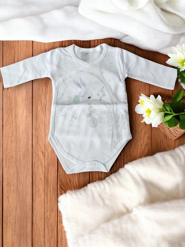 Body Trespasse em Tecido Cardado com Aplicações Estampadas gallery image Body Trespasse em Tecido Cardado com Aplicações Estampadas