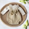 Conjunto 2 Peças para Bebé Menina – Fofo com Laço e Body com Meia Carda gallery image Conjunto 2 Peças para Bebé Menina – Fofo com Laço e Body com Meia Carda
