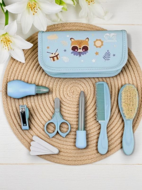 Kit Higiene para Bebé – 8 Peças com Estojo Impermeável gallery image Kit Higiene para Bebé – 8 Peças com Estojo Impermeável